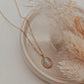 Halskette mit weißem Opal